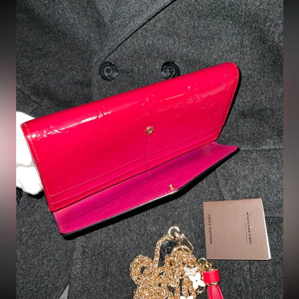 ✅AUTHENTIC LV LONG WALLET VERNIS VERYGOOD CONDITION GIFTABLE - Picture 12 of 15